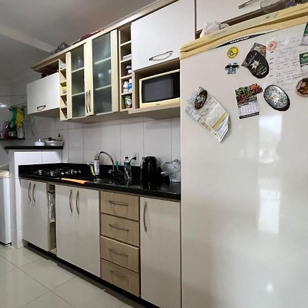 Apartamento 2 Dorm. Em Bombas Sc Бомбиняс Екстериор снимка
