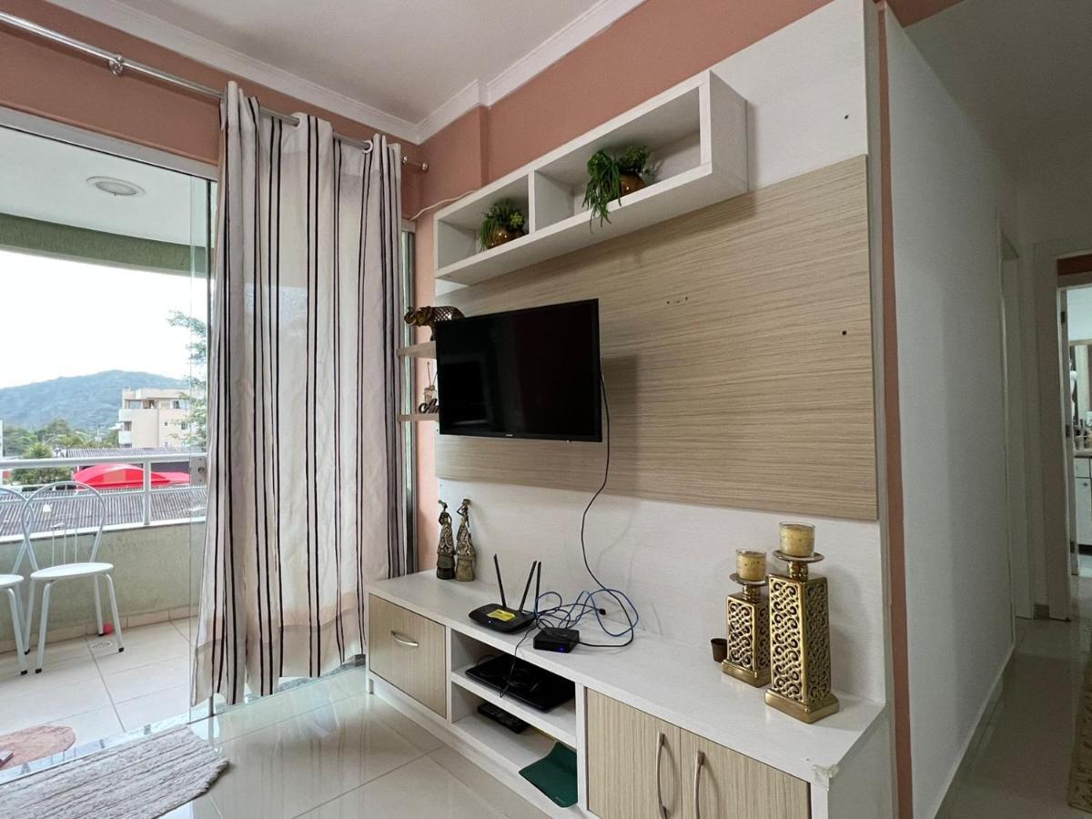 Apartamento 2 Dorm. Em Bombas Sc Бомбиняс Екстериор снимка