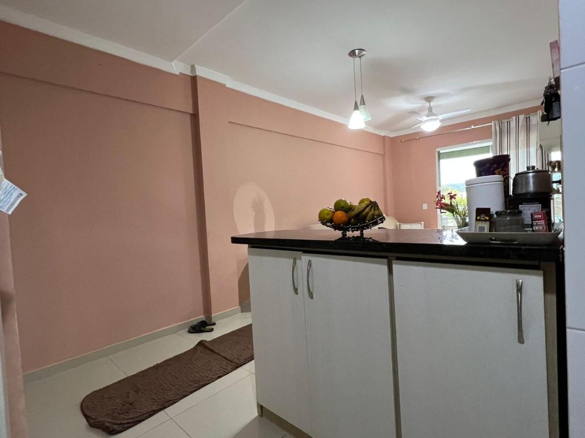 Apartamento 2 Dorm. Em Bombas Sc Бомбиняс Екстериор снимка